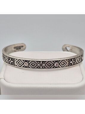 Healing Love Cuff Bracelet 2017 Silver Tone Designer Alex and Ani